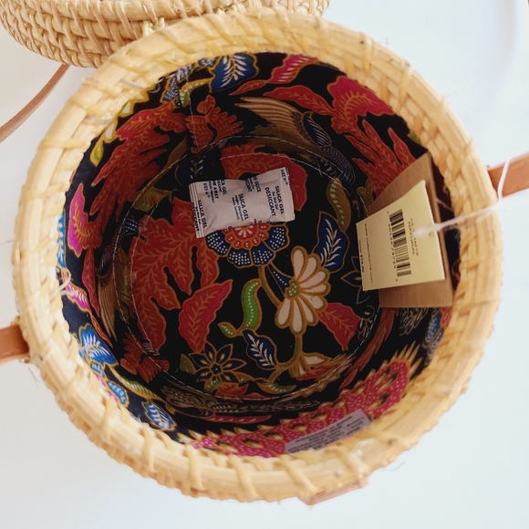 Collection 18 handcrafted Rattan Wicker Handbag - Picture 2 of 10